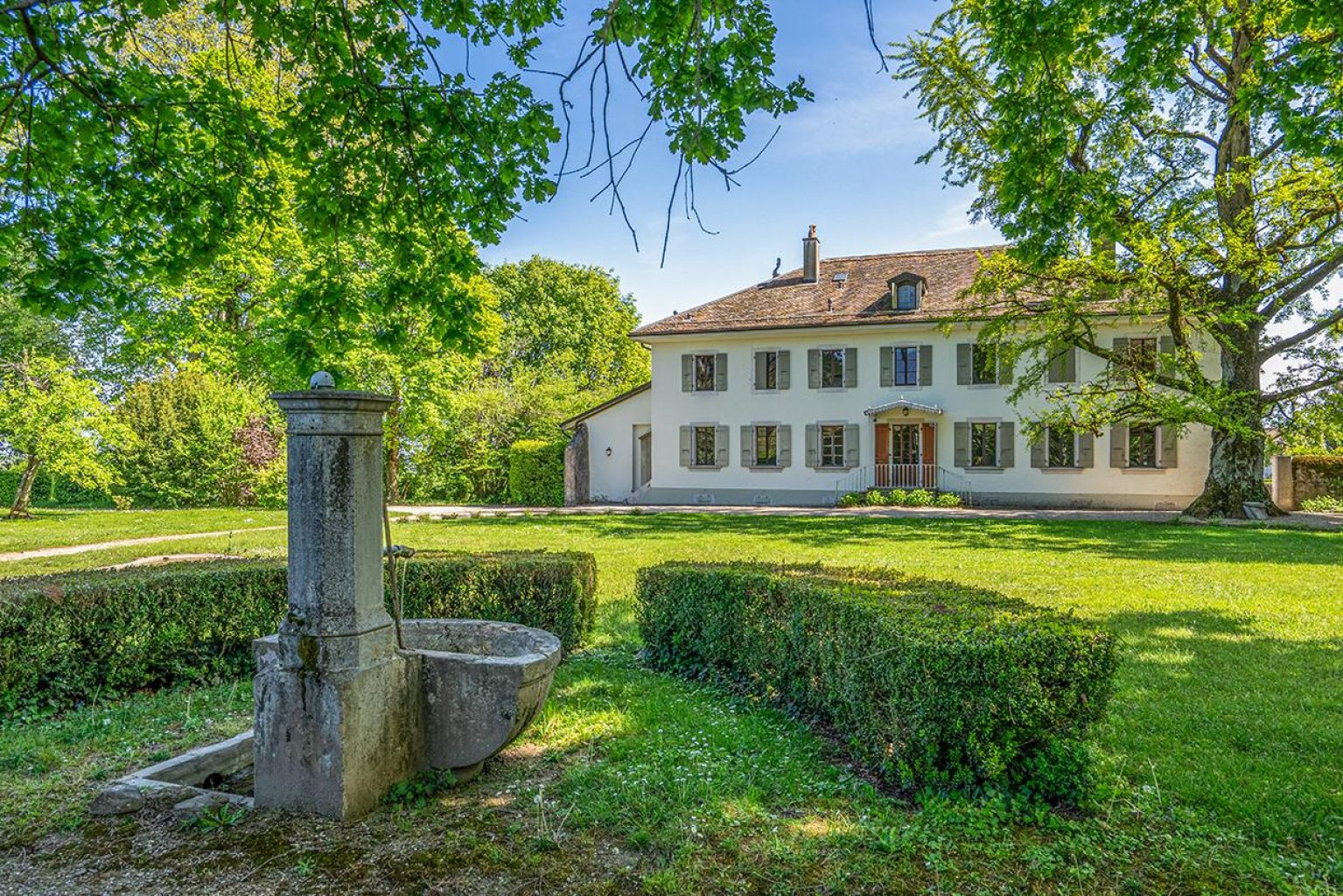 MAISON DE MAÎTRE ENTIÈREMENT RÉNOVÉE