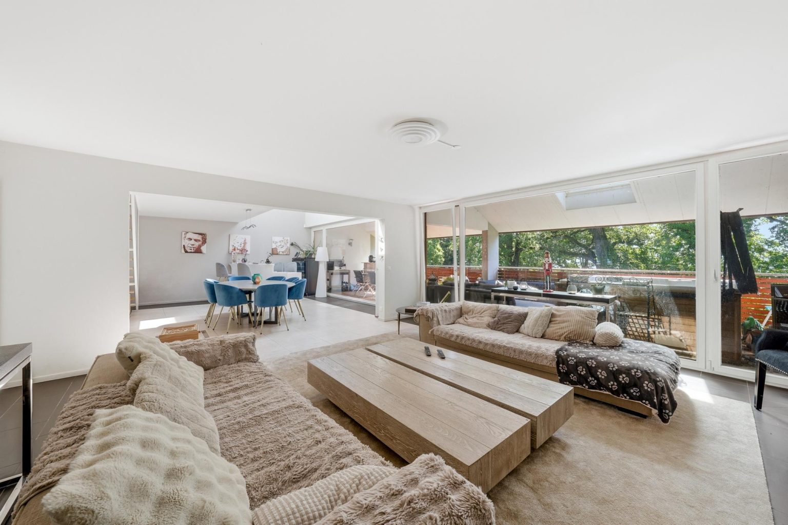 Beau duplex en attique de 5,5 pièces à Bursinel