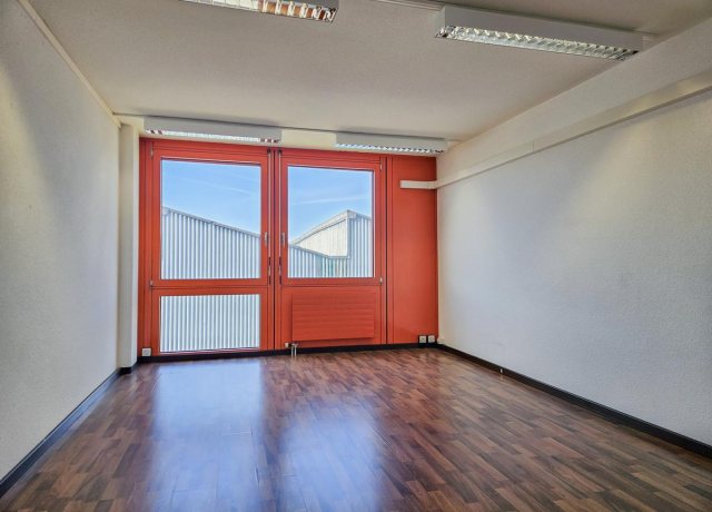 Local commercial modulable de 50m2 à 100m2 - photo 4