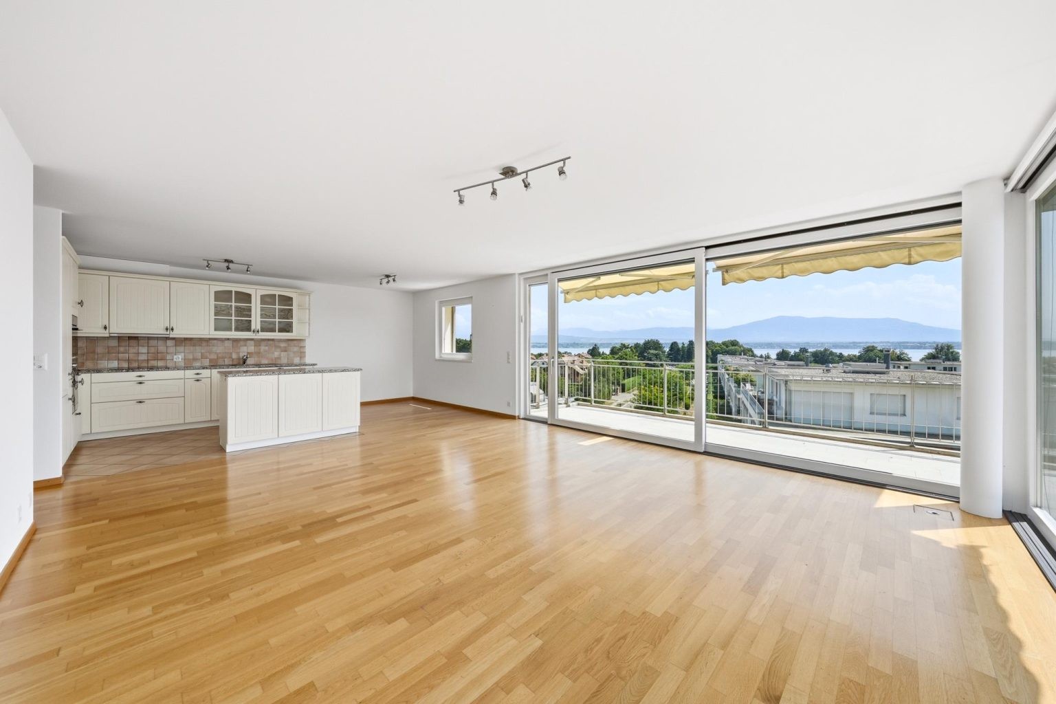 Appartement de 4.5 piÃ¨ces avec vue lac Ã  Coppet