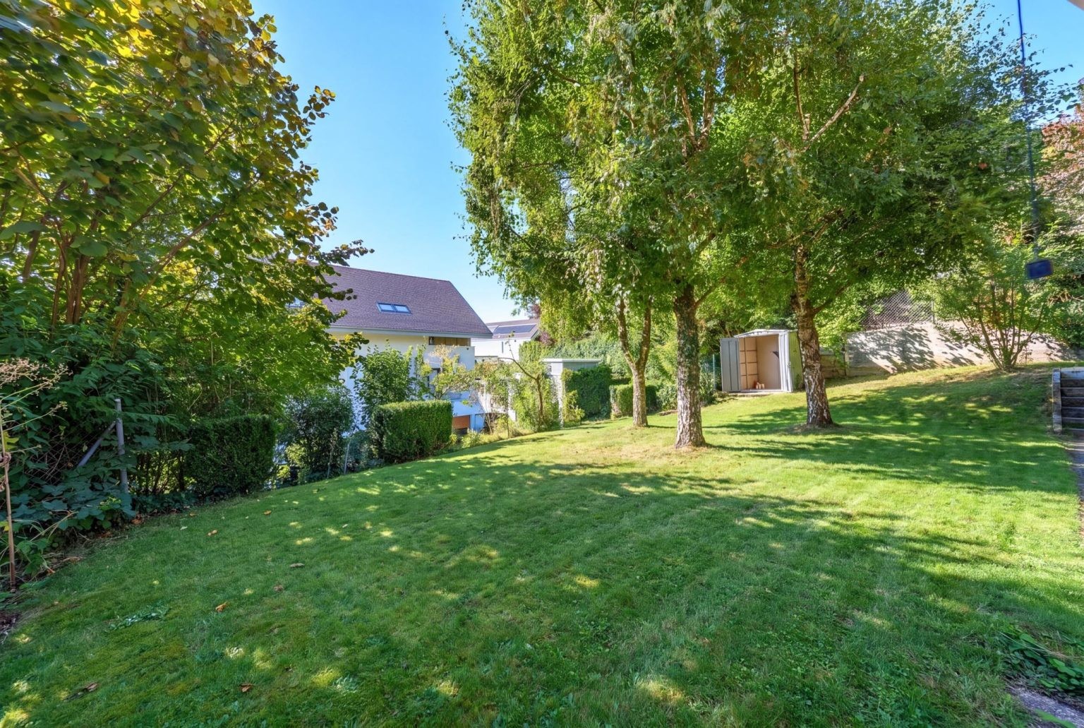 La Rippe lumineux rez-de-jardin de 3,5 piÃ¨ces avec fort potentiel